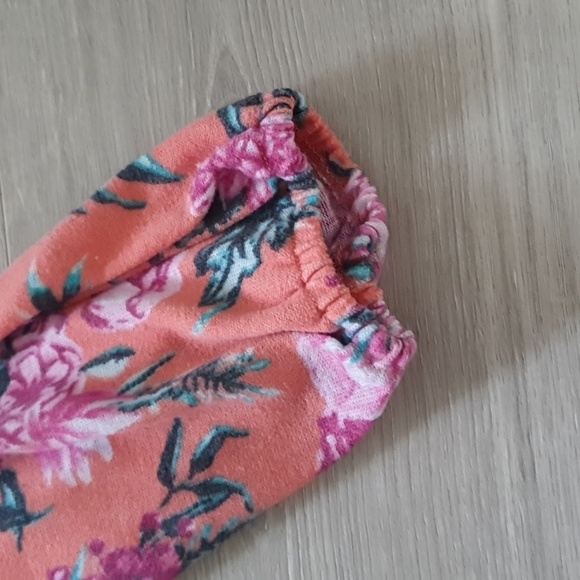 Floral Soft Blouse - Picture 3 of 3